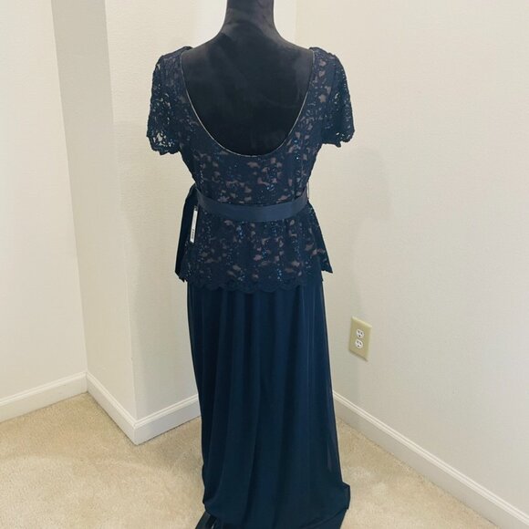 Long evening dress with sequin in blue - Picture 7 of 8